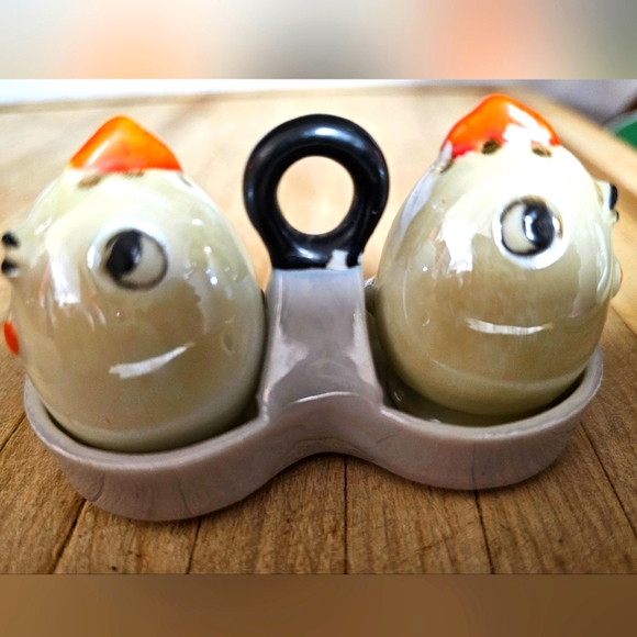 Chick Salt & Pepper shakers Porcelain vintage - Picture 2 of 5